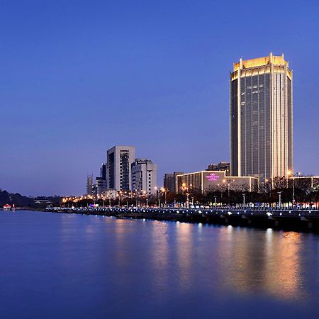 Crowne Plaza Zhenjiang By Ihg Hotel Екстериор снимка