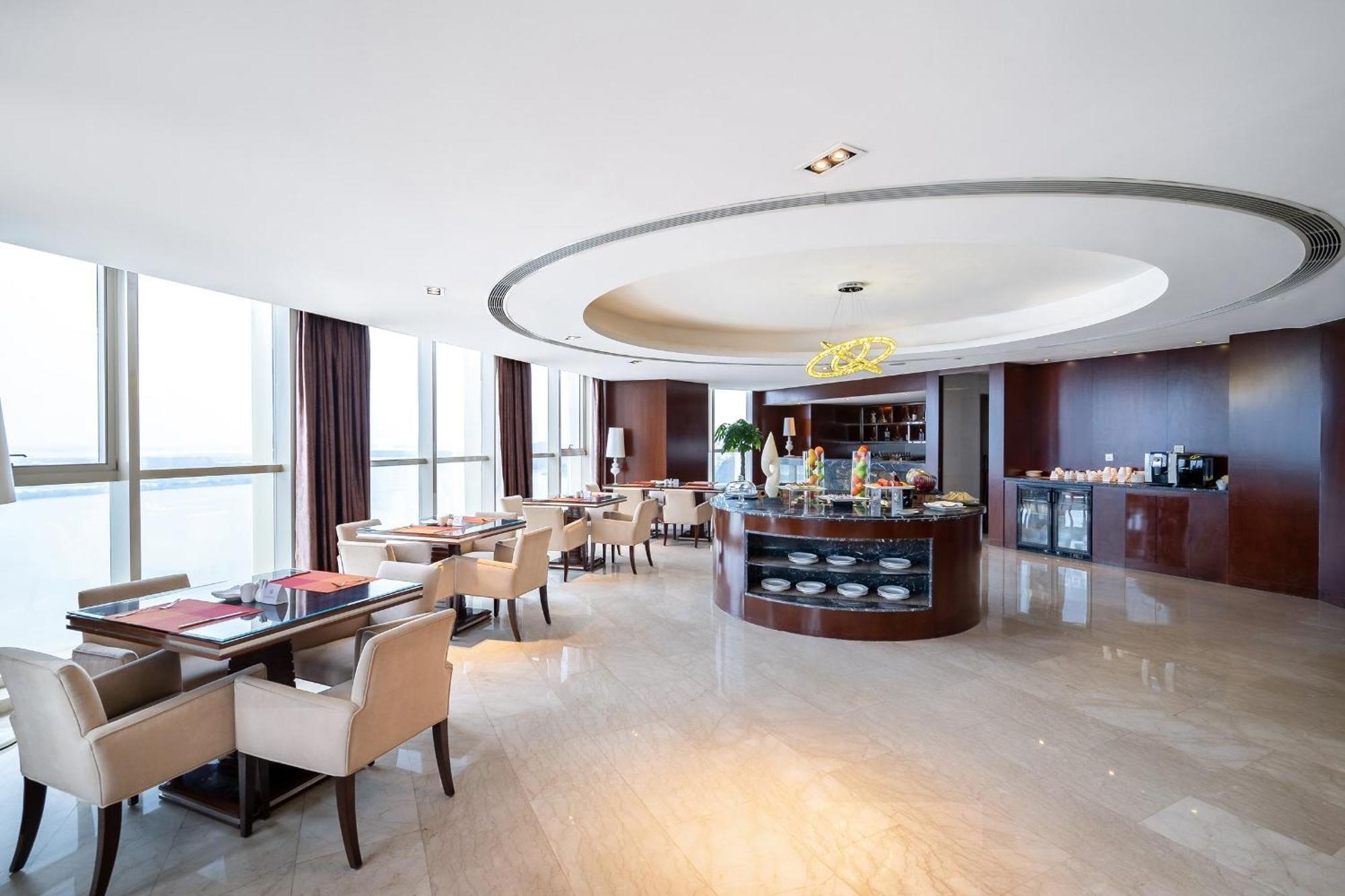 Crowne Plaza Zhenjiang By Ihg Hotel Екстериор снимка