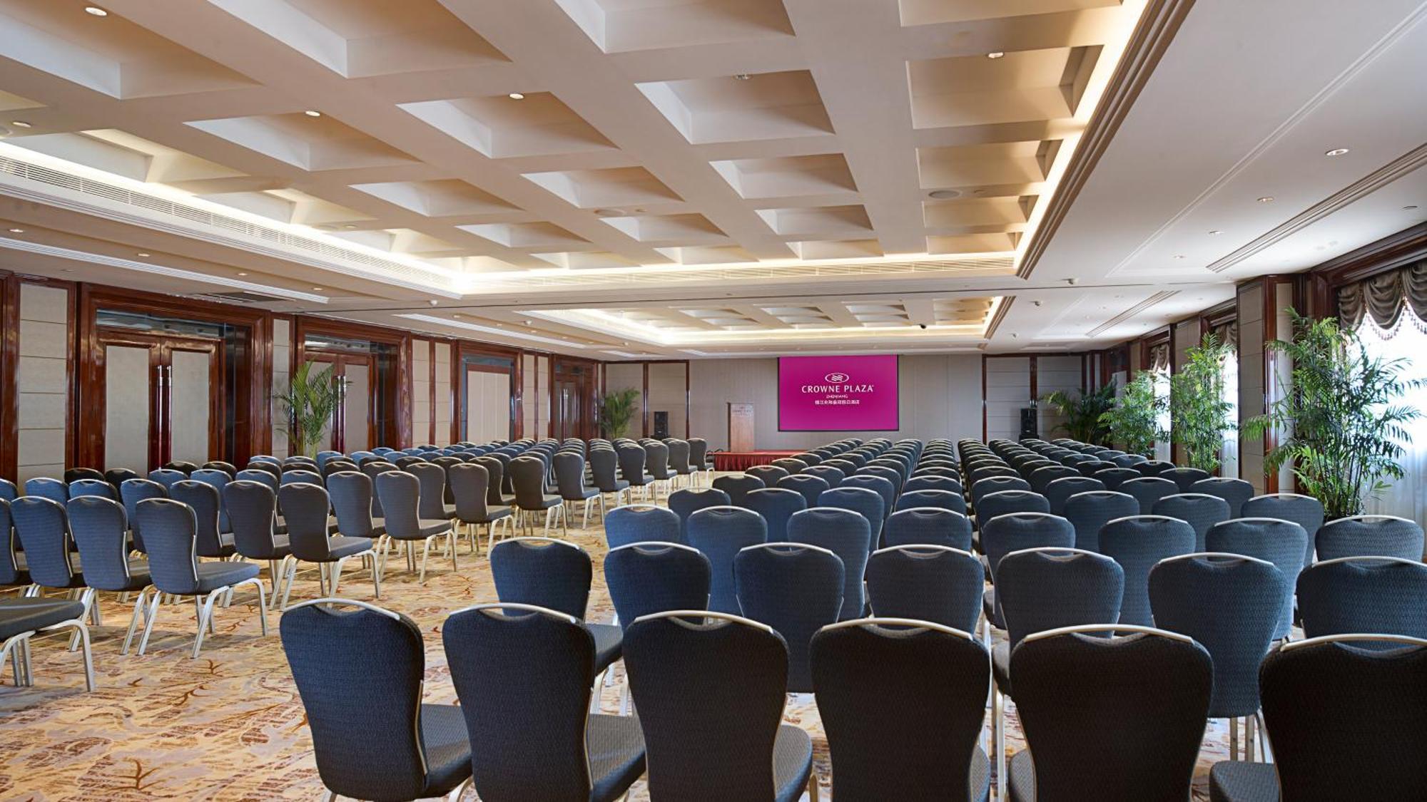 Crowne Plaza Zhenjiang By Ihg Hotel Екстериор снимка