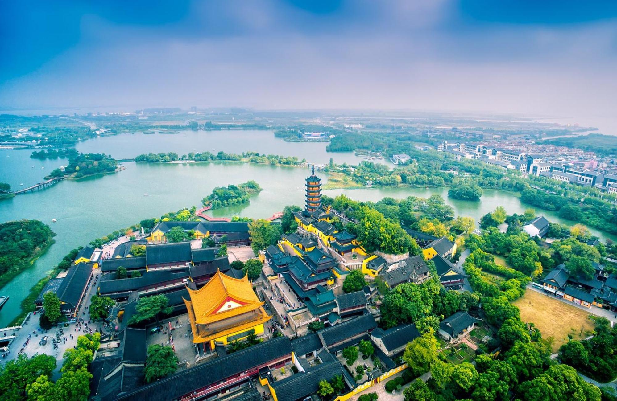Crowne Plaza Zhenjiang By Ihg Hotel Екстериор снимка
