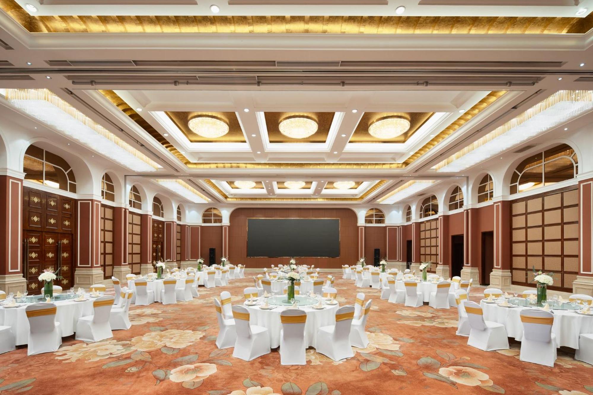 Crowne Plaza Zhenjiang By Ihg Hotel Екстериор снимка