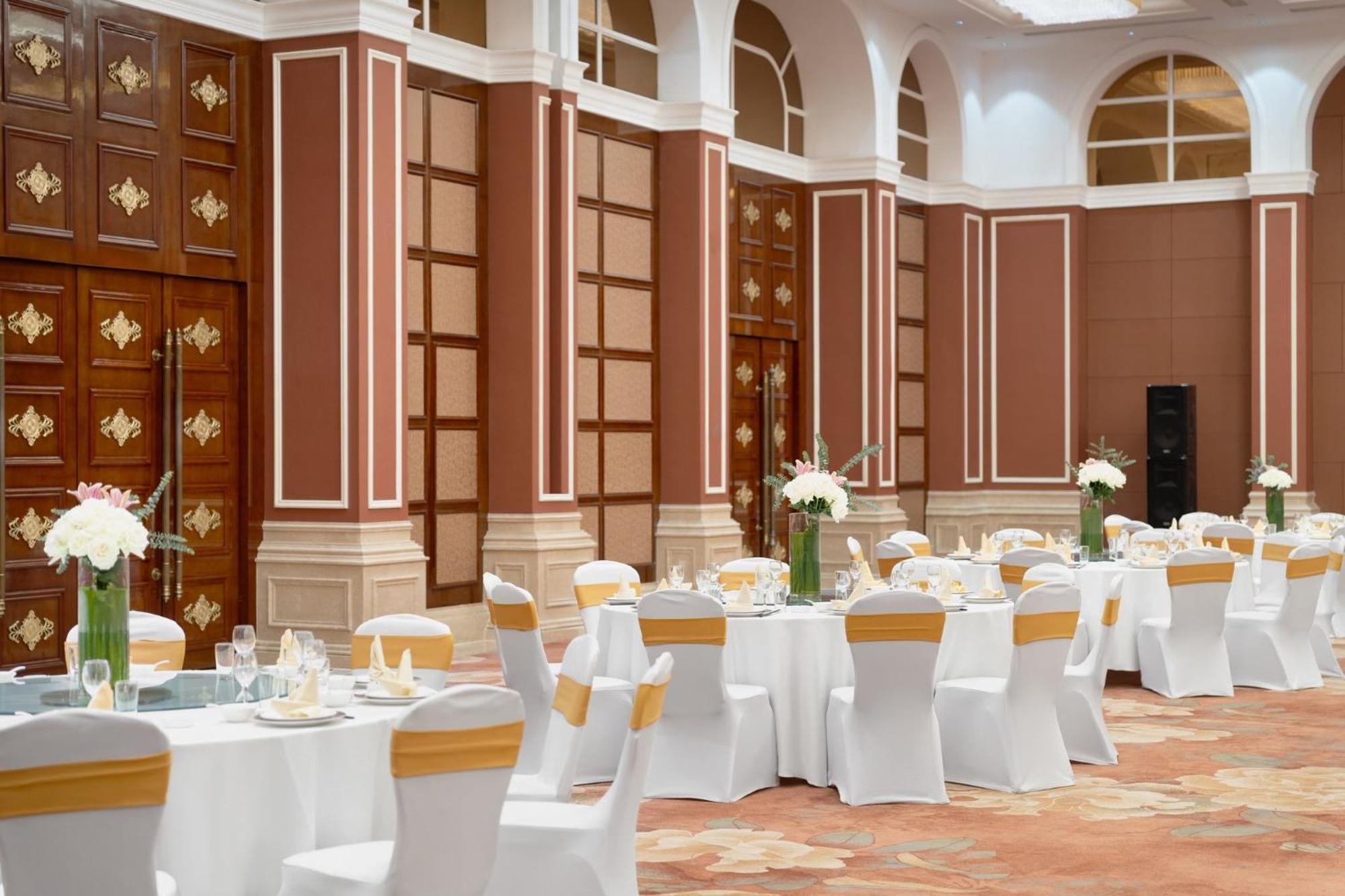 Crowne Plaza Zhenjiang By Ihg Hotel Екстериор снимка