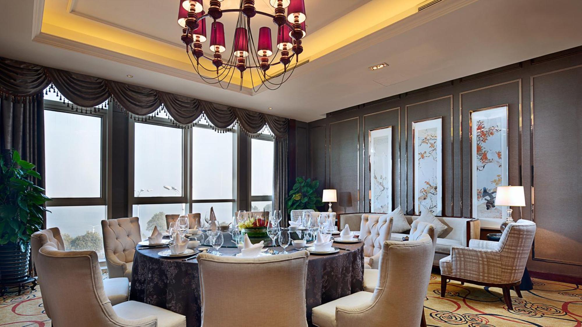 Crowne Plaza Zhenjiang By Ihg Hotel Екстериор снимка