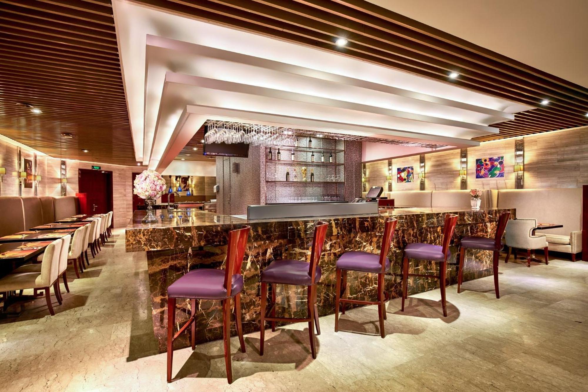 Crowne Plaza Zhenjiang By Ihg Hotel Екстериор снимка